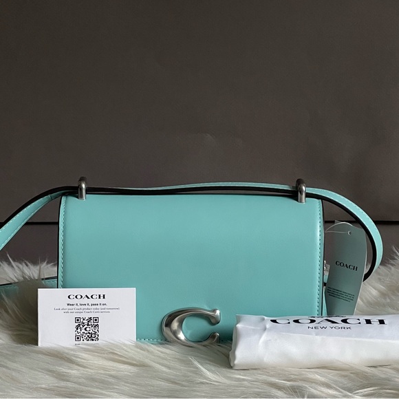 CD724 - Coach Bandit Crossbody - Picture 13 of 14